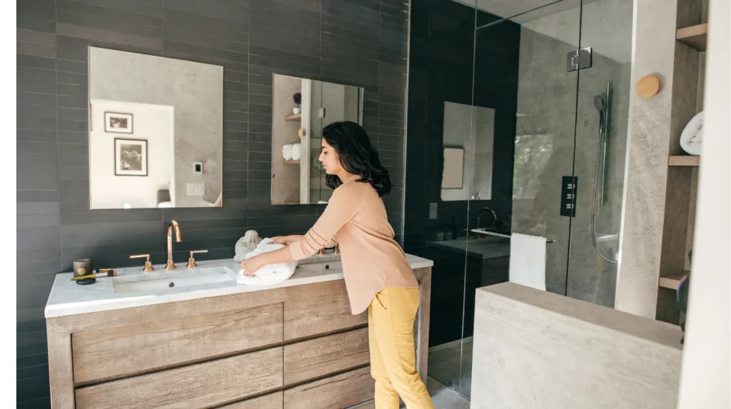 Common Urmston Kitchen Clutter Issues and Daily Decluttering Strategies