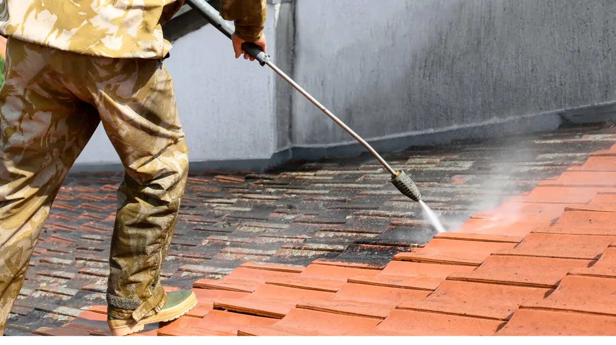 to clean a Flat Roof Residential