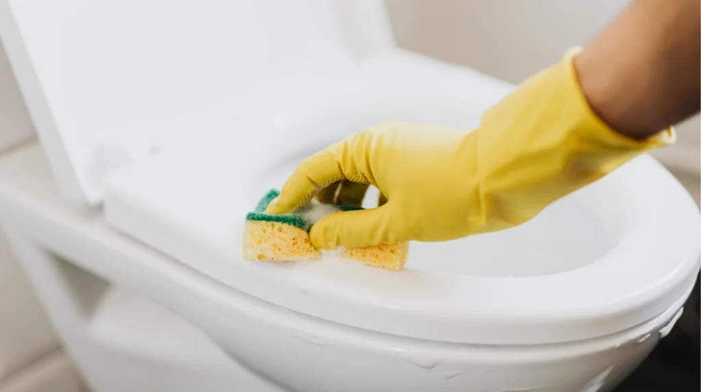 Why Urmston Bathrooms Get Dirty Quickly and How to Maintain Them Daily