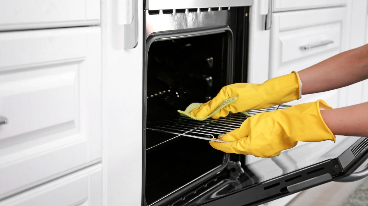Professional Kitchen Degreasing and Oven Cleaning for Bury Households