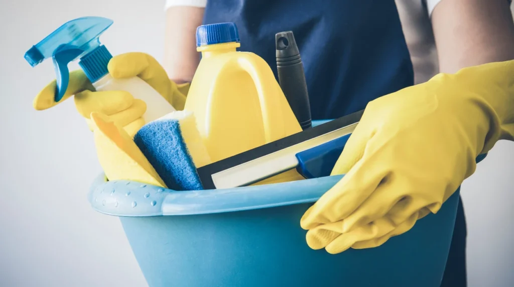 DIY oven cleaning mistakes that damage appliances in Manchester