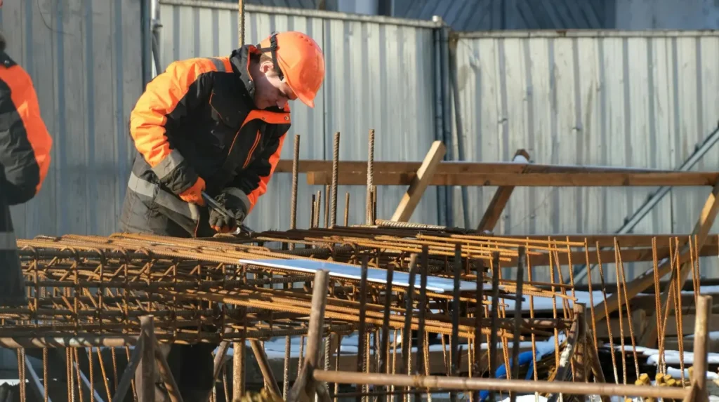 How Overloaded Waste Removal Delays Construction Projects in Altrincham