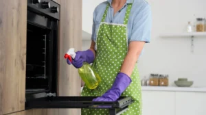 Why Manchester tenants underestimate oven cleaning requirements