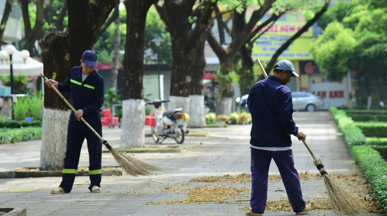7 Reasons Why Farnworth Businesses Need Commercial Cleaning