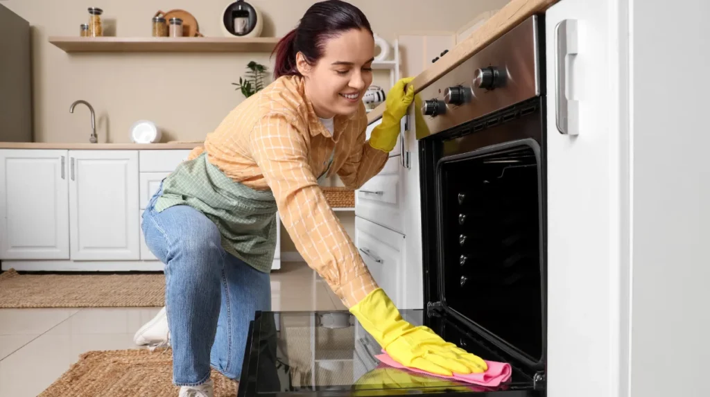 Is Eco-Friendly Oven Cleaning Better Than Using Caustic Chemicals for Your Home?