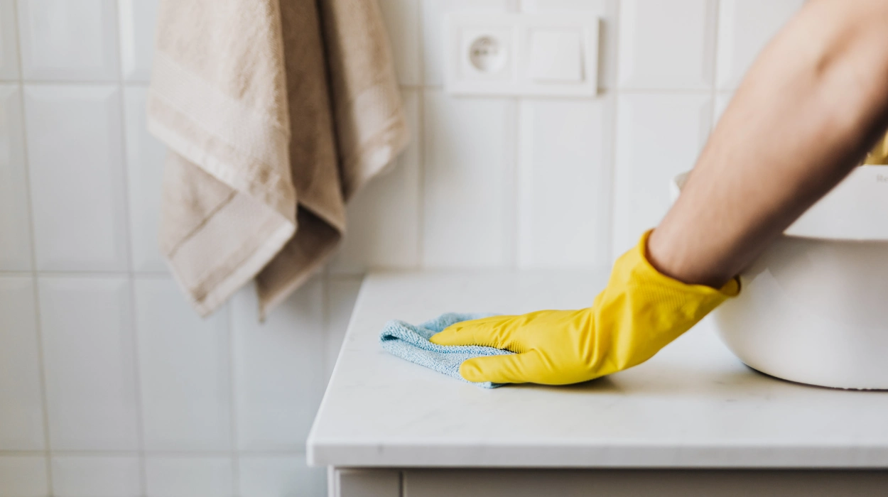 What Actually Happens During Your First Professional One-Off Cleaning Session?