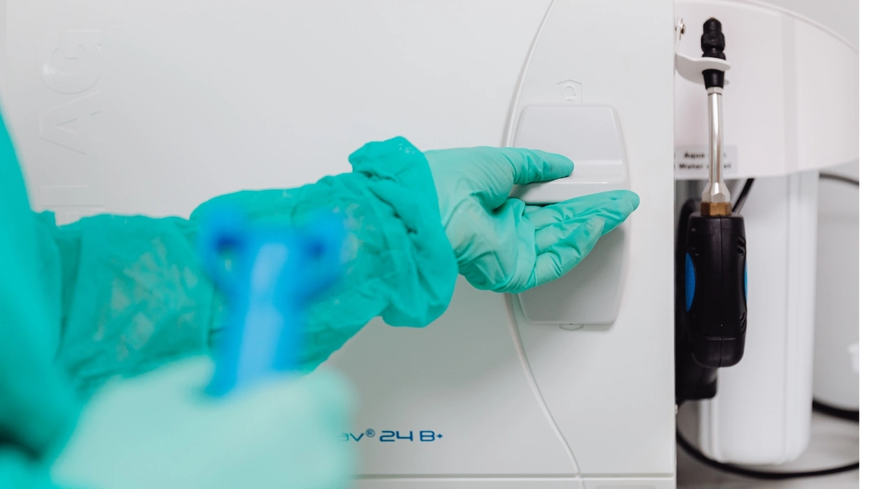 Is BS EN 1276 Certified Disinfectants the Best Choice for Oldham Business Owners?